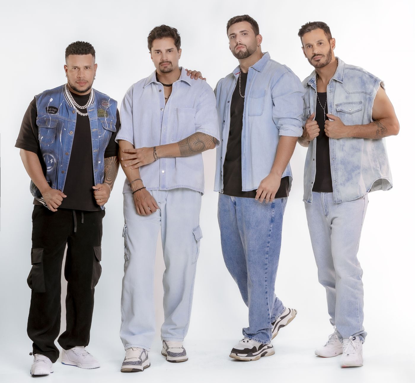 Banda com roupas jeans